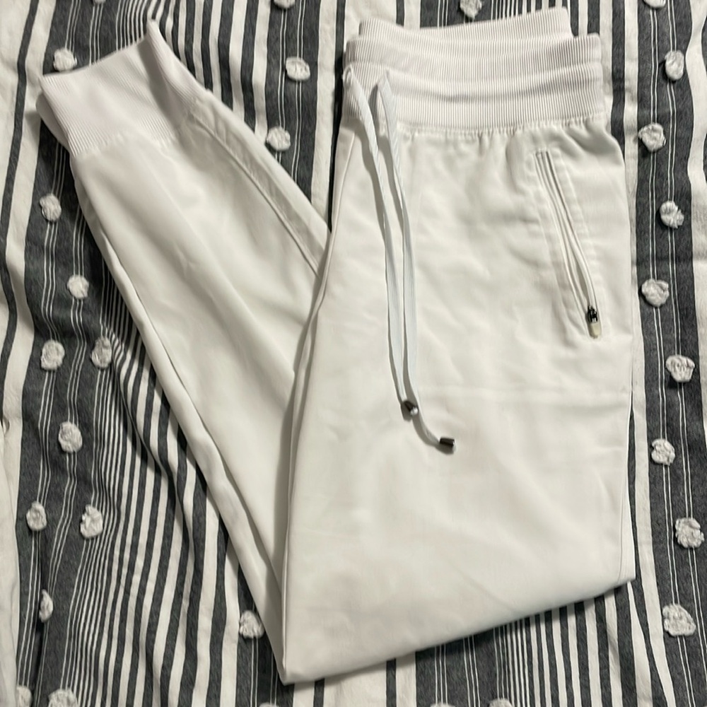 GREY'S ANATOMY™ BY BARCO White Eden 5-Pocket Mid-Rise Jogger Scrub Pant (S)